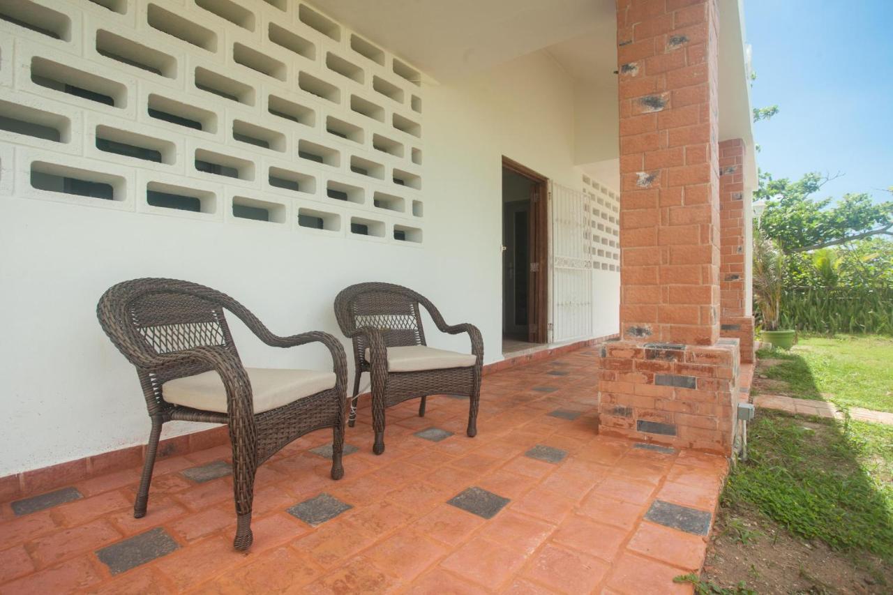 Beachfront Apt On Aguada-5Min From Rincon Exterior foto